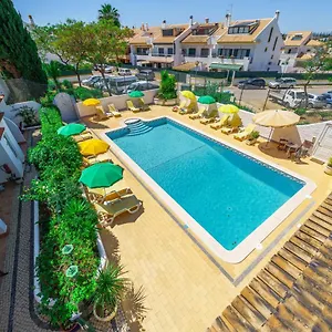 https://apartamentos-solar-do-sol.hotelaalgarve.com