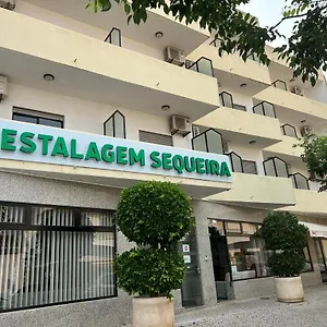 estalagem-sequeira.hotelaalgarve.com/