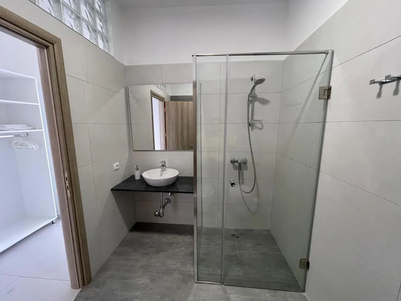 Kristina Bellavista Rooms Sarande